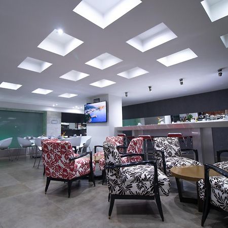 San Simon Hotel Pereira By Soratama Zewnętrze zdjęcie The lounge at the airport.