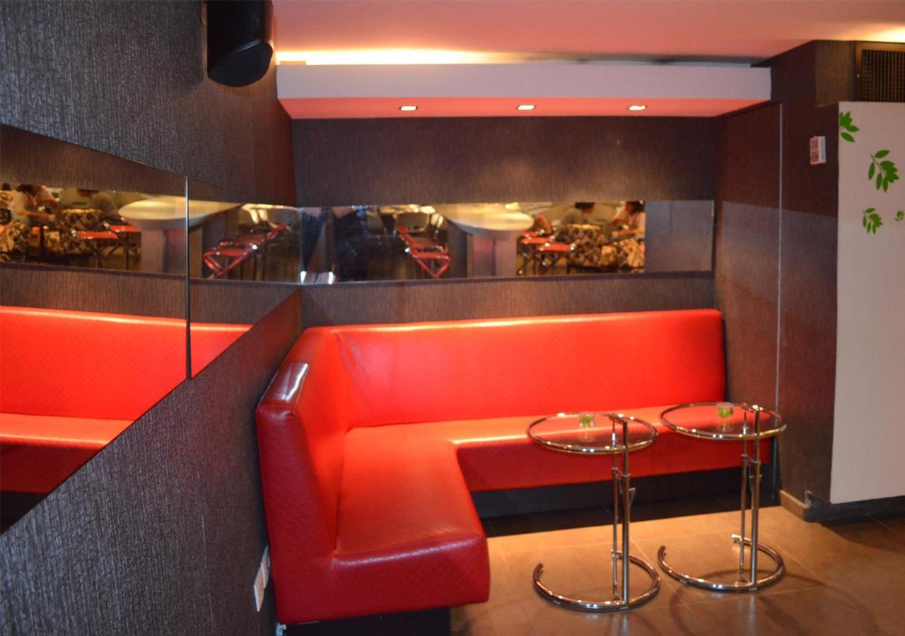 San Simon Hotel Pereira By Soratama Zewnętrze zdjęcie Interior of a nightclub